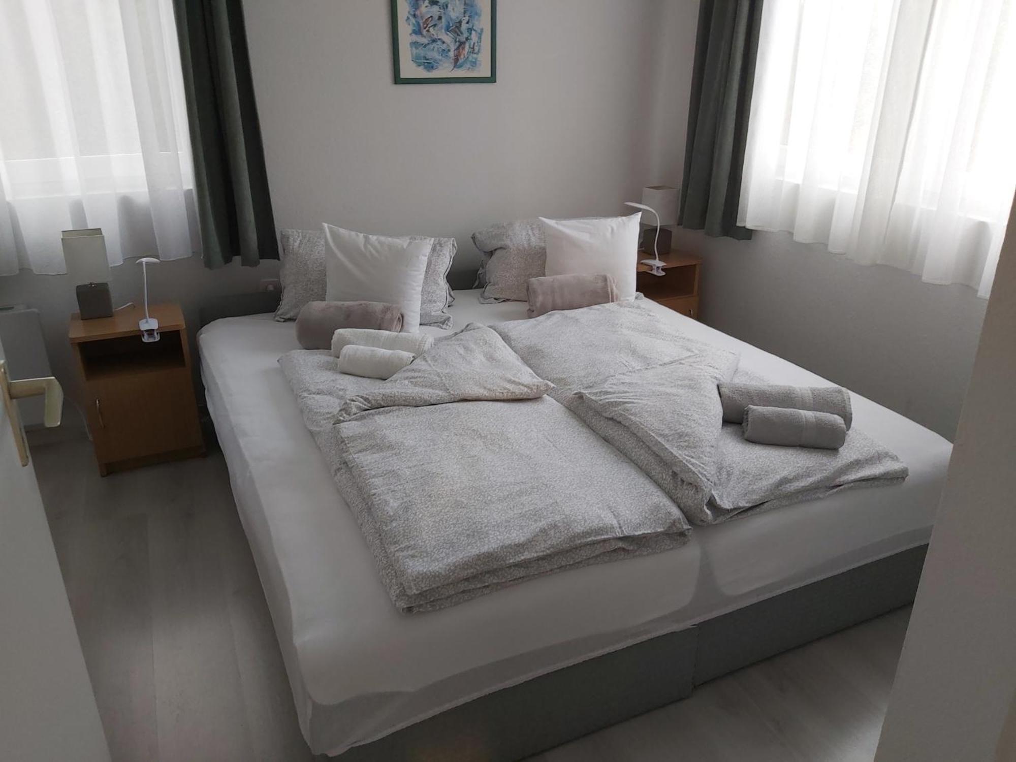 Apartmanhaz Horvath Balatonboglar Luaran gambar