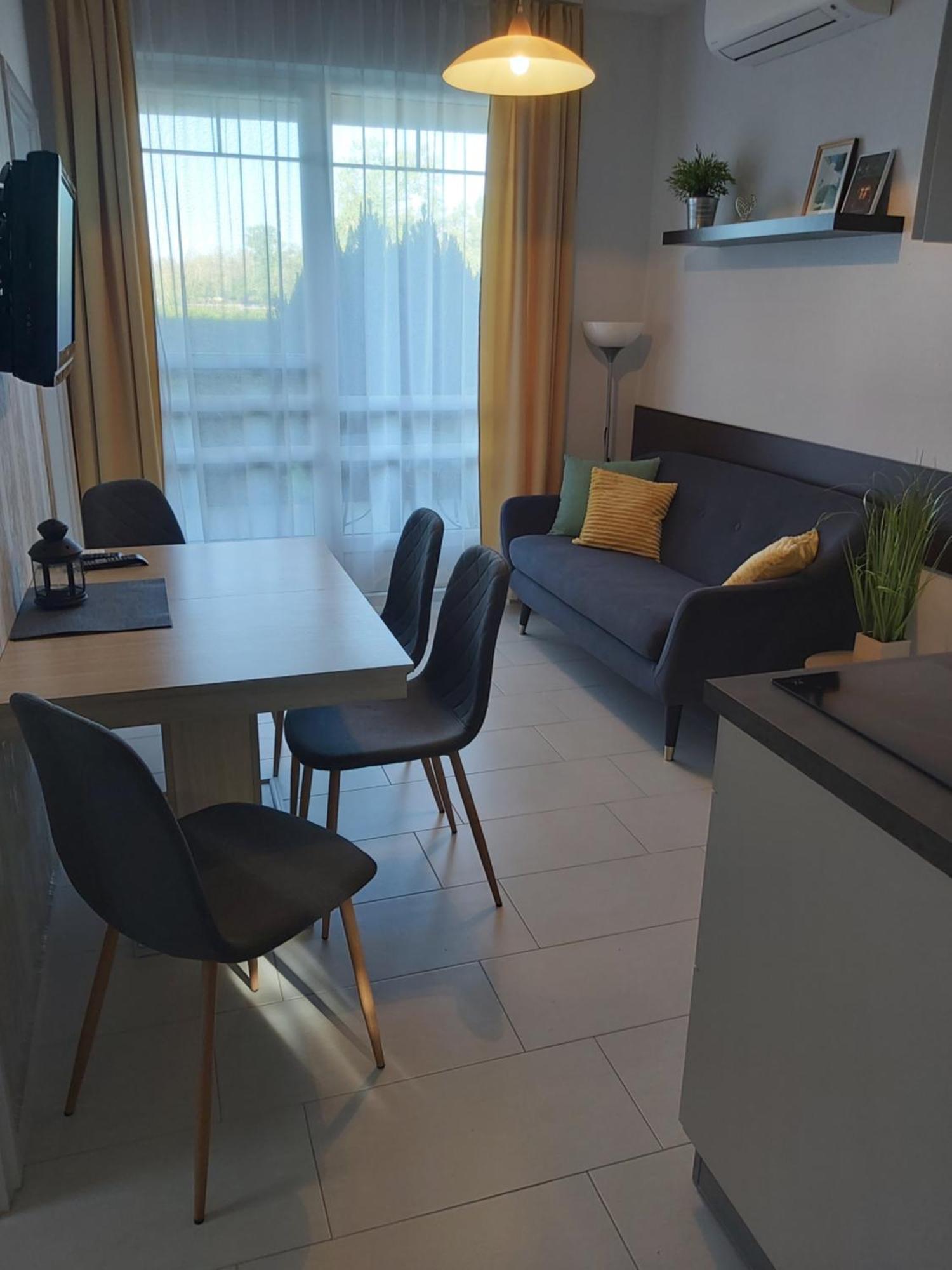 Apartmanhaz Horvath Balatonboglar Luaran gambar