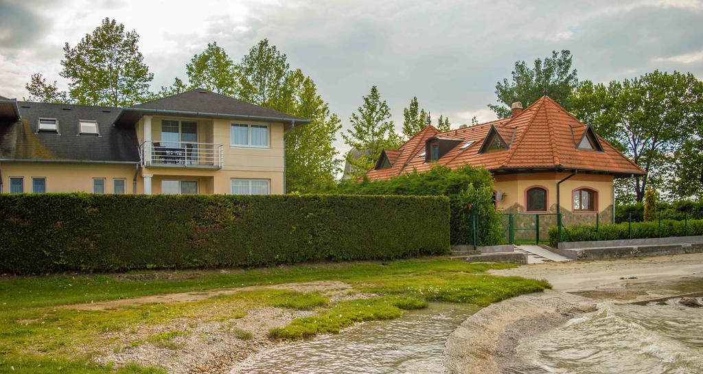 Apartmanhaz Horvath Balatonboglar Luaran gambar